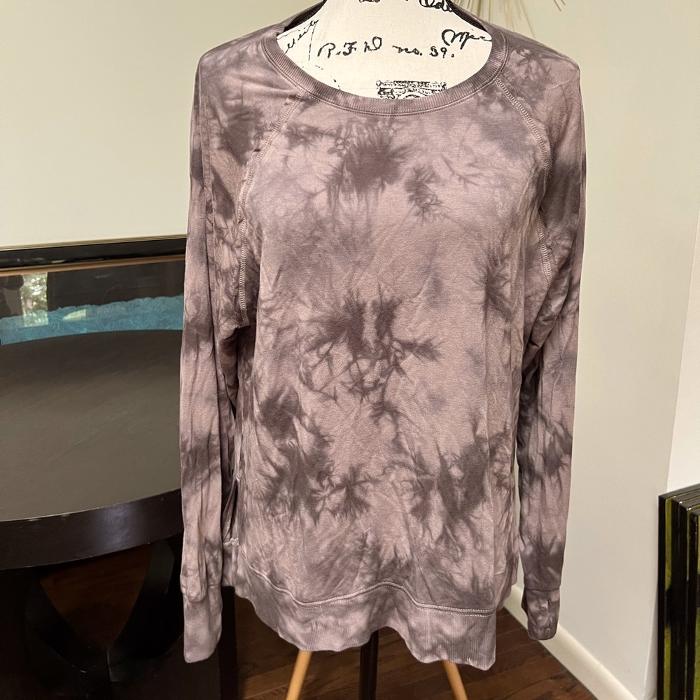 Joy Lab Crew Neck Tie Dye Shirt. Size Large